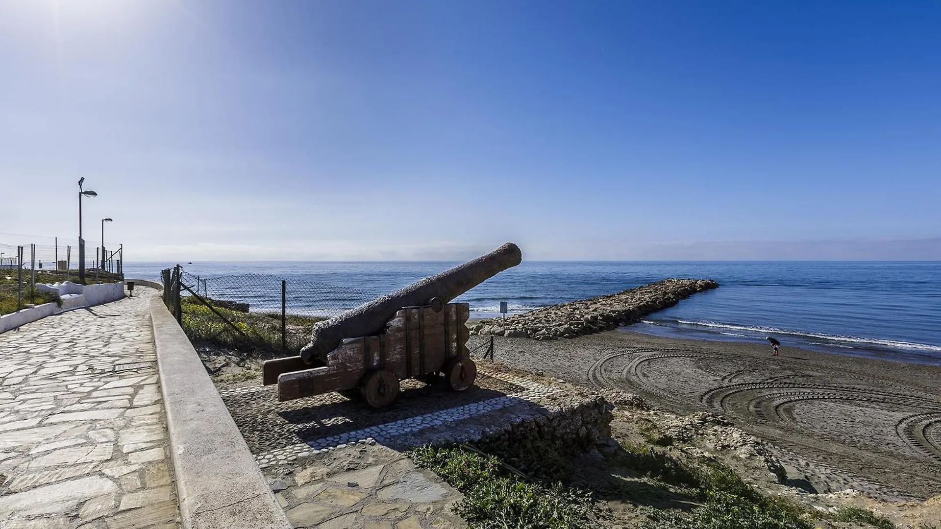 A&N Torrox Beach